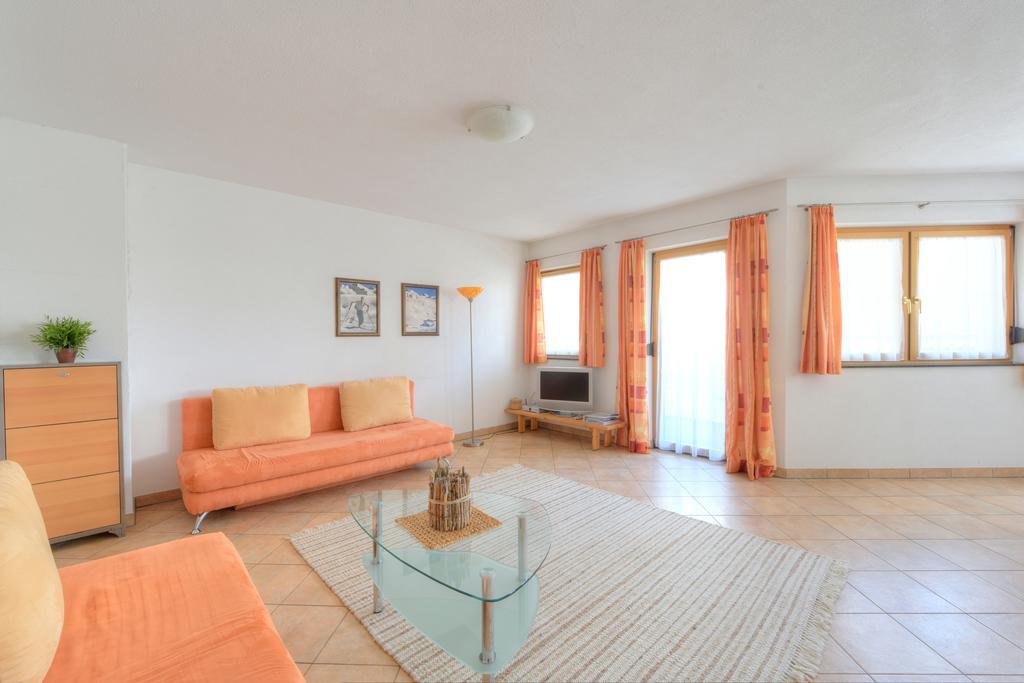 Appartement Strolz Schnann Bilik gambar