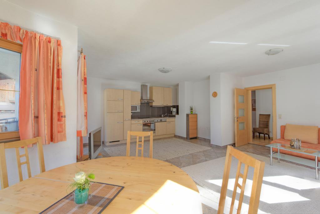 Appartement Strolz Schnann Bilik gambar